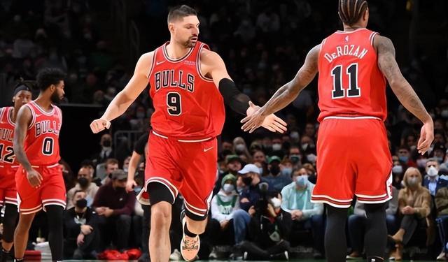 公牛队在客场比赛中实现逆袭，助球队取得胜利的简单介绍