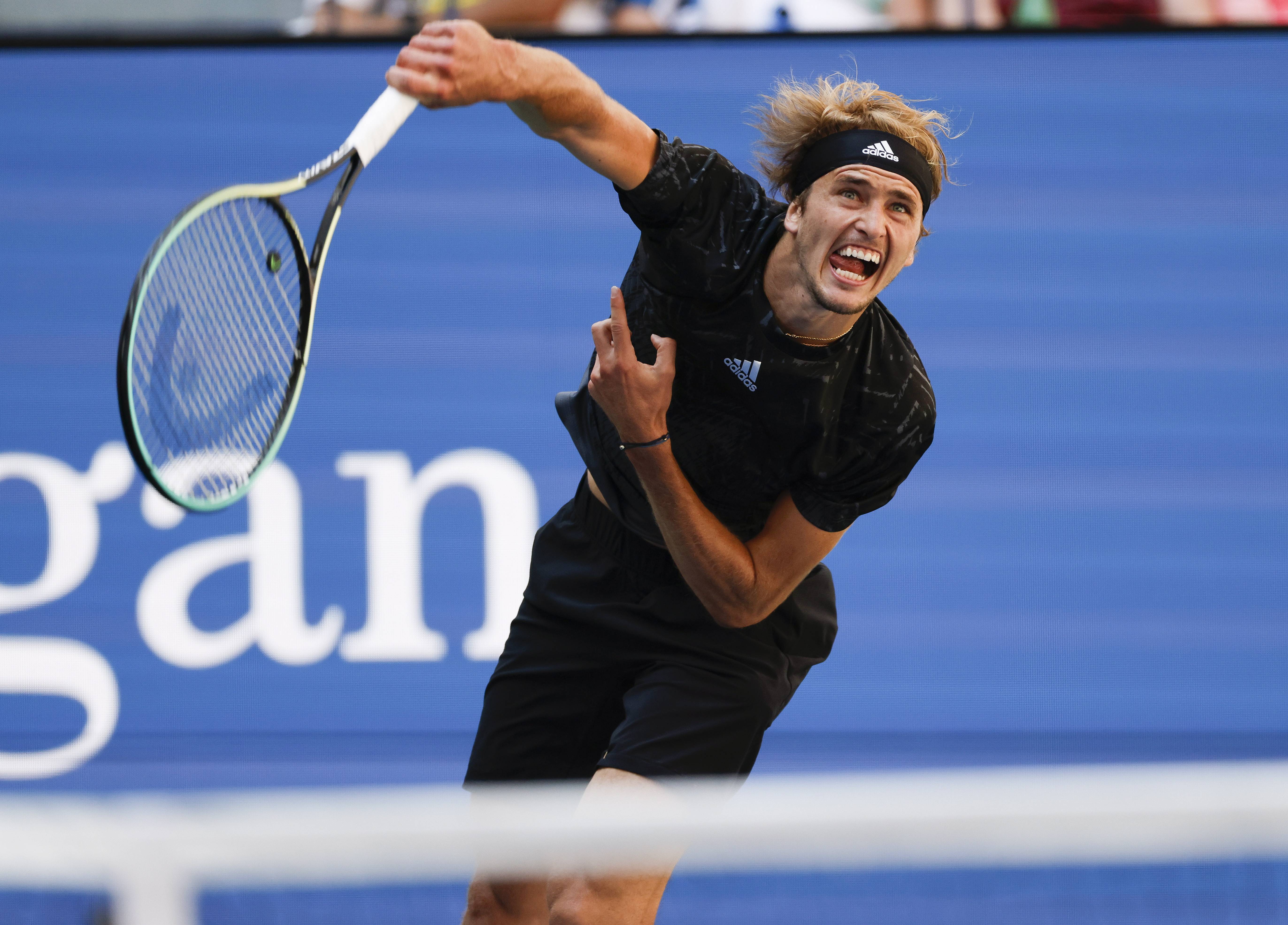 意大利网球队险胜美国网球队，兹维列夫完成帽子戏法的简单介绍