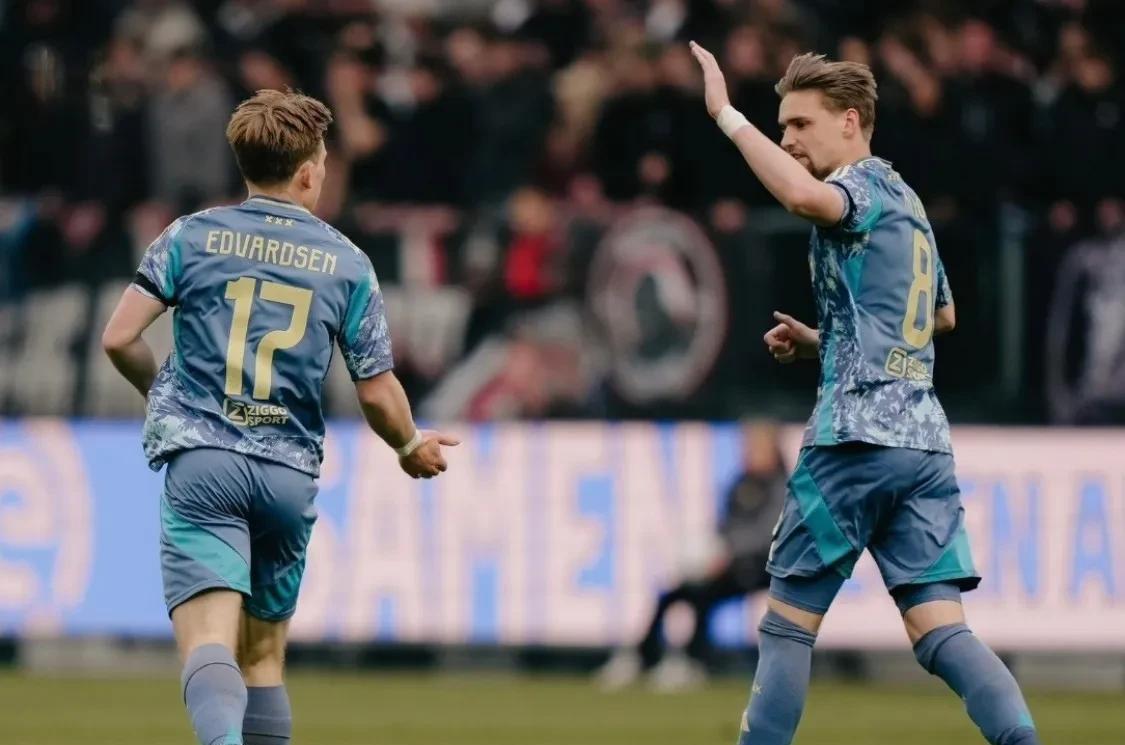 阿贾克斯客场大胜埃因霍温晋级荷甲领先