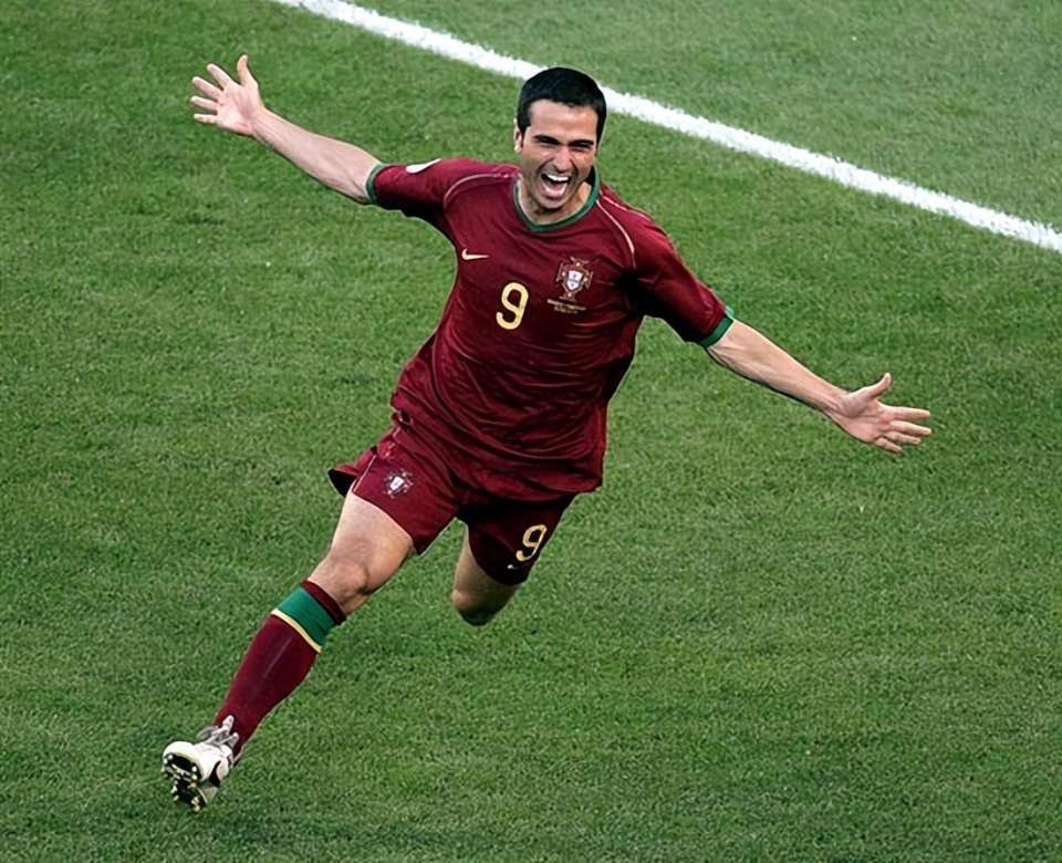 包含英国乒乓球队翻盘波兰乒乓球队，奥恰洛夫完成帽子戏法的词条