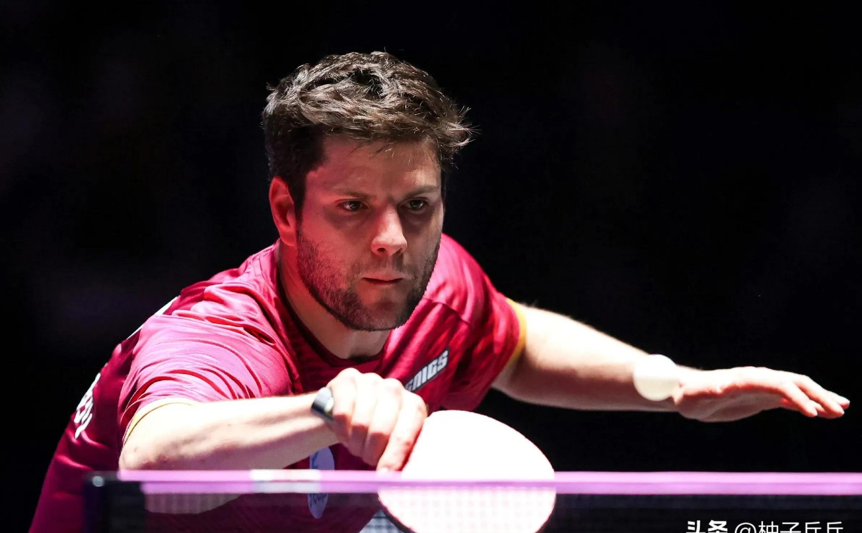 包含英国乒乓球队翻盘波兰乒乓球队，奥恰洛夫完成帽子戏法的词条