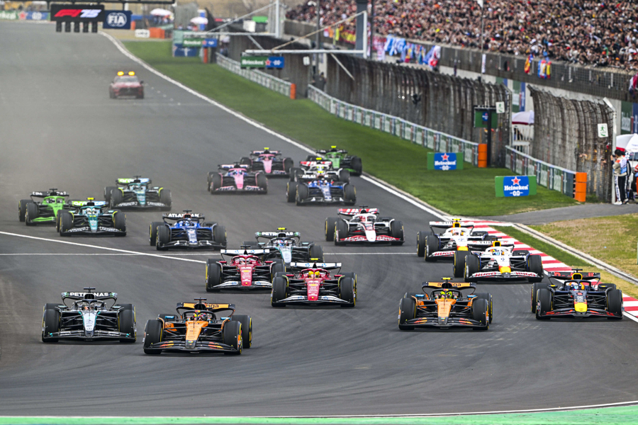 梅赛德斯力克阿斯顿马丁，皮亚斯特里统治全场的简单介绍