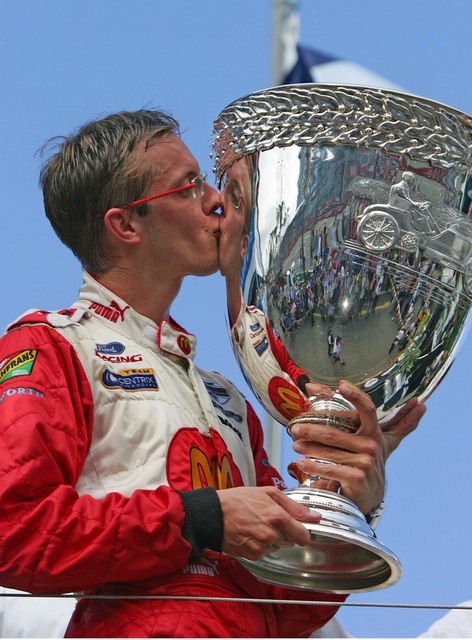 索伯车队横扫红牛车队，皮亚斯特里高光表现的简单介绍