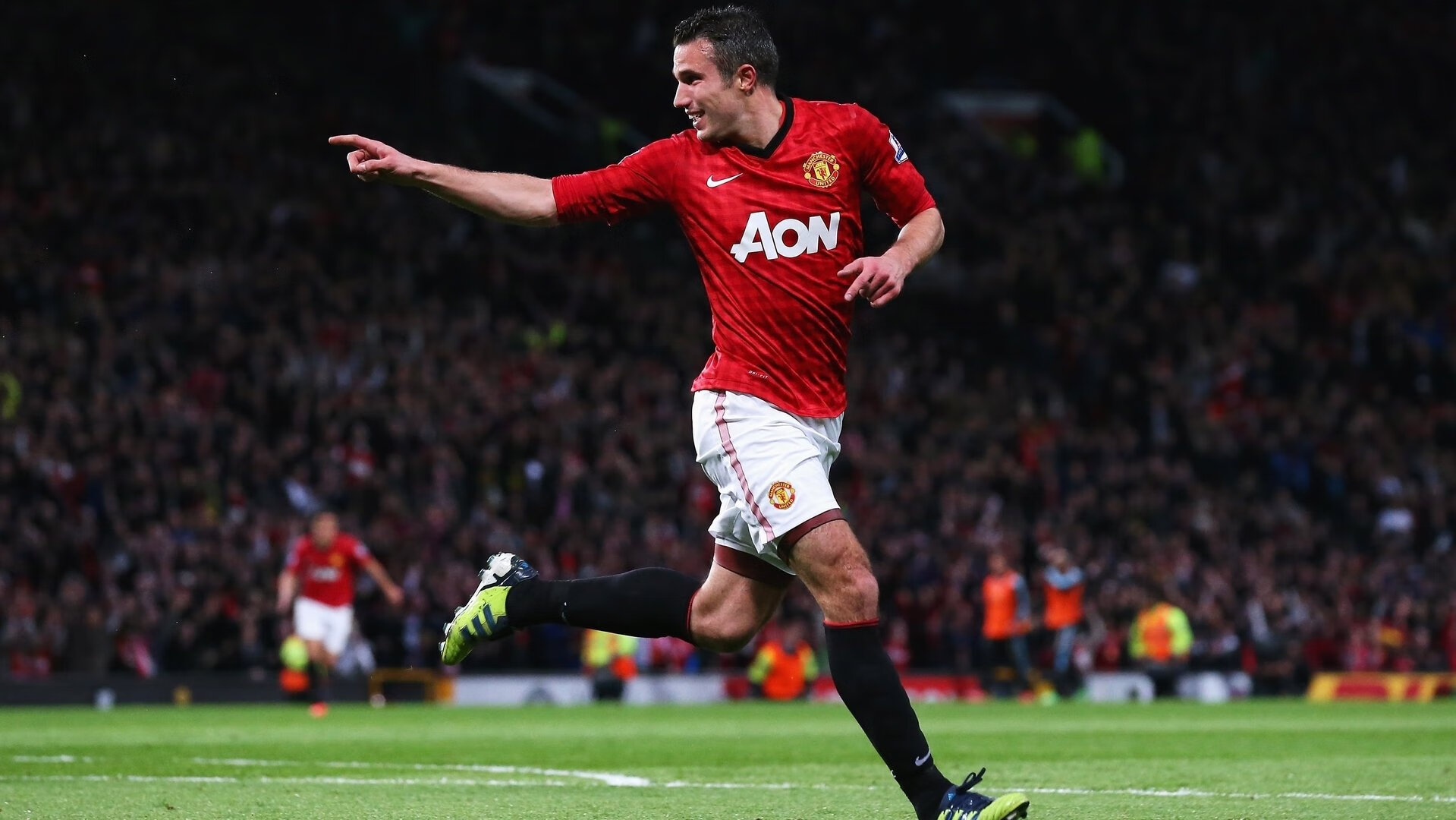 欧冠决赛焦点战，广厦队强行终结雄鹿